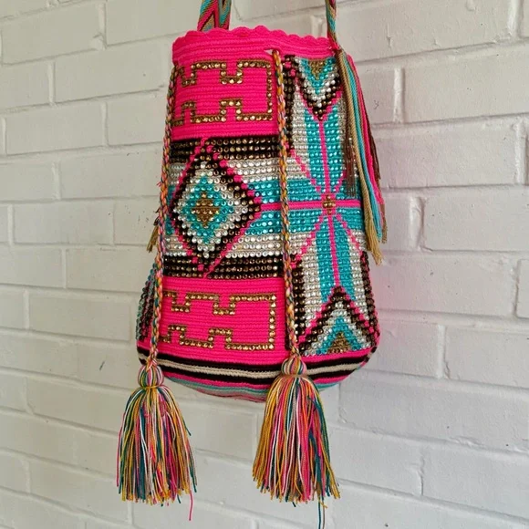 Handmade Pink Patterned Columbian Wayuu Bag with Gems - Picture 8 of 10